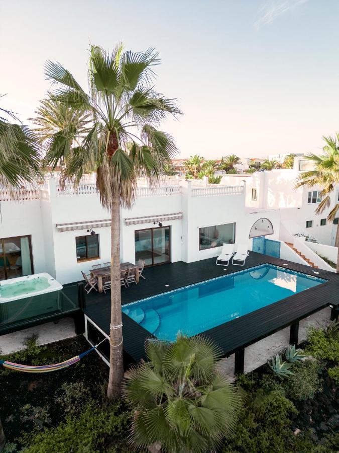 Villa Los Flamencos By Veaco- Beachfront & Pool Corralejo Exterior foto